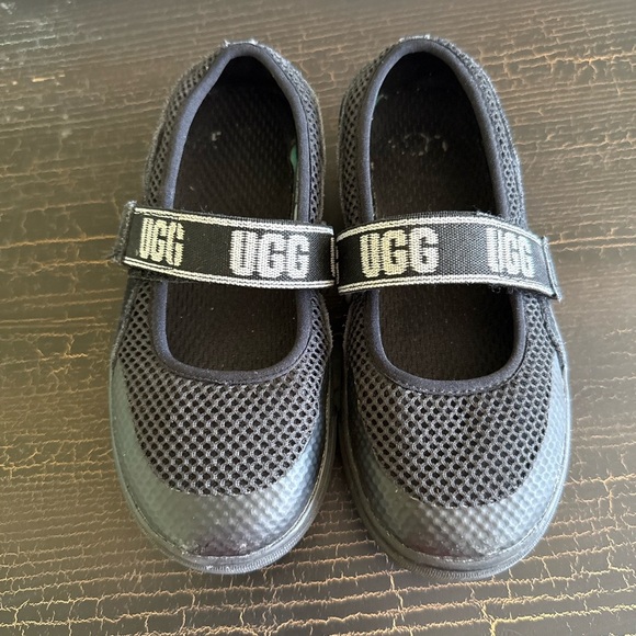 UGG Black Ballerina Shoes size Toddler 11 - Picture 1 of 8